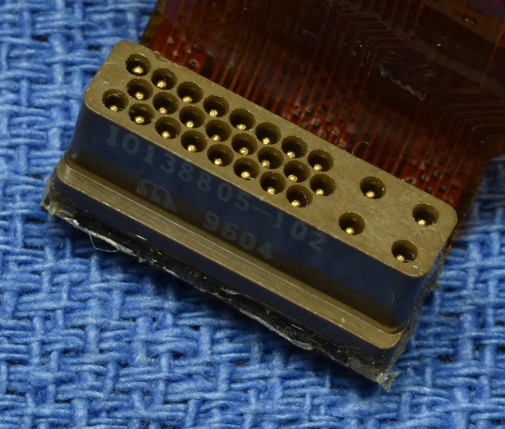 gg1320afmain_connector_core_on_flexcable_closeup1.jpg