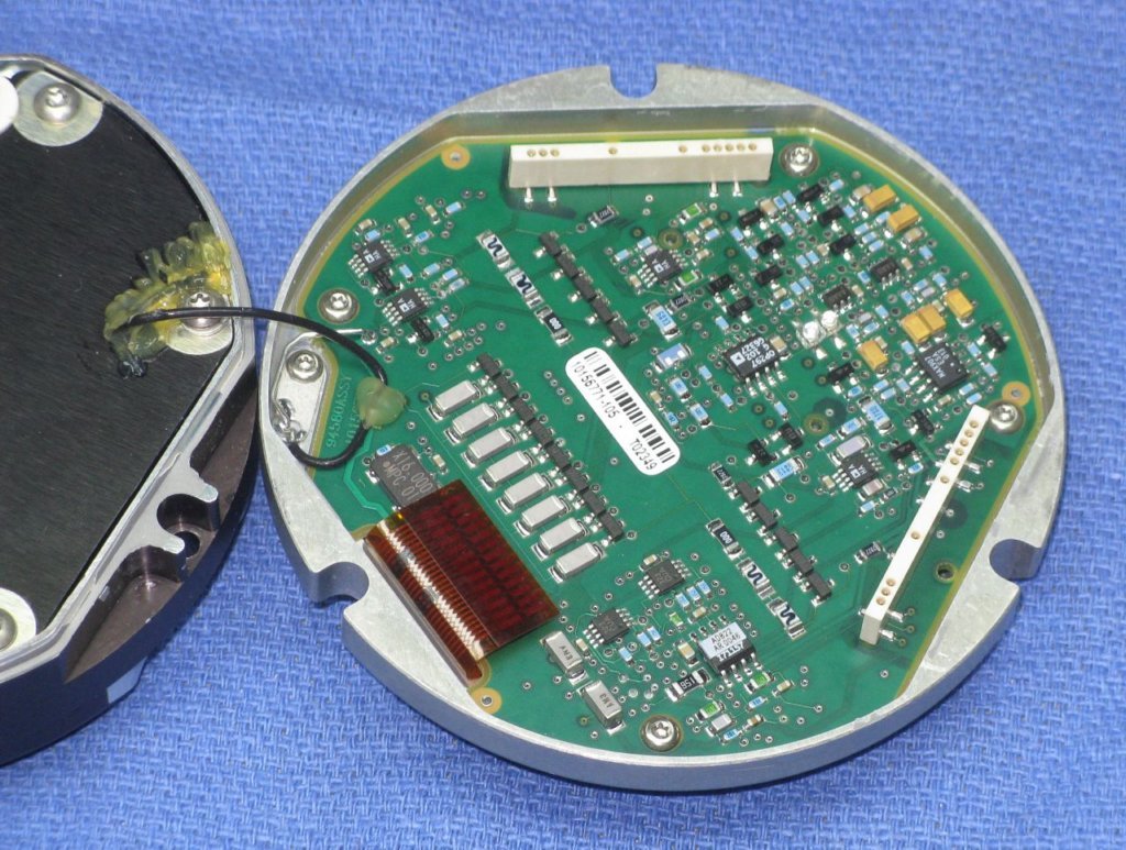 gg1320anpcb1_mounted_in_top_of_case1.jpg