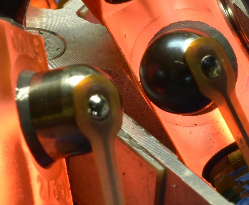 hg1700ag13gg1308_laser_block_glowing_cathodes_closeup1.jpg