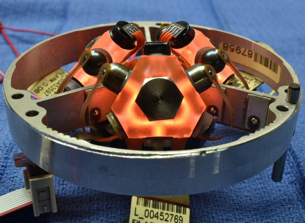 hg1700ag13gg1308_ring_laser_gyro_assembly_glowing1a.jpg