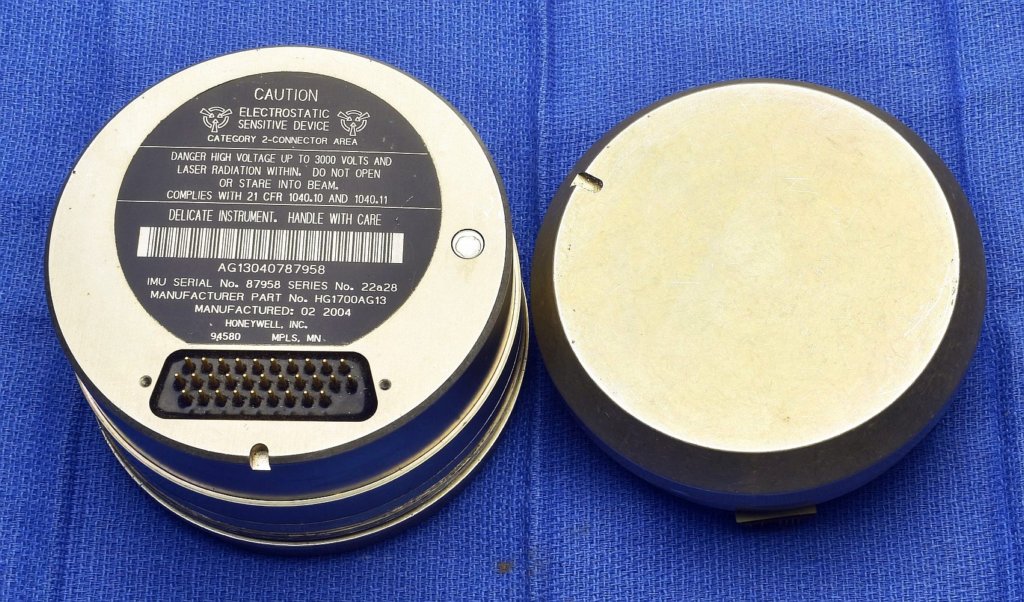 hg1700ag13imu_case_top_and_bottom_down1.jpg